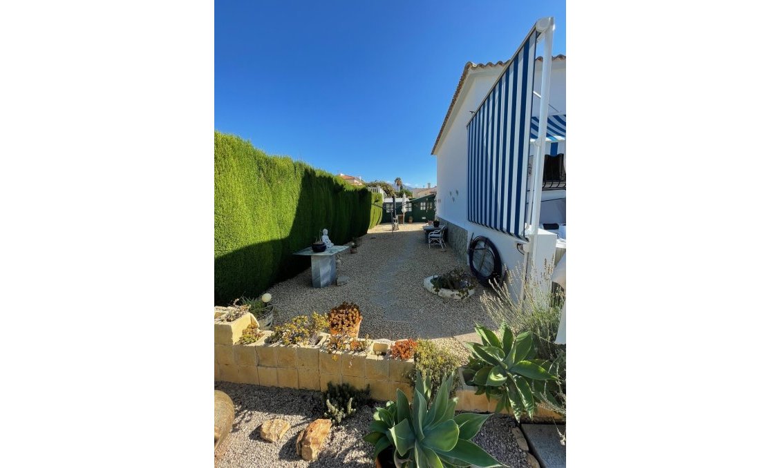 Wiederverkauf - Villa -
Alfas del Pí - Costa Blanca