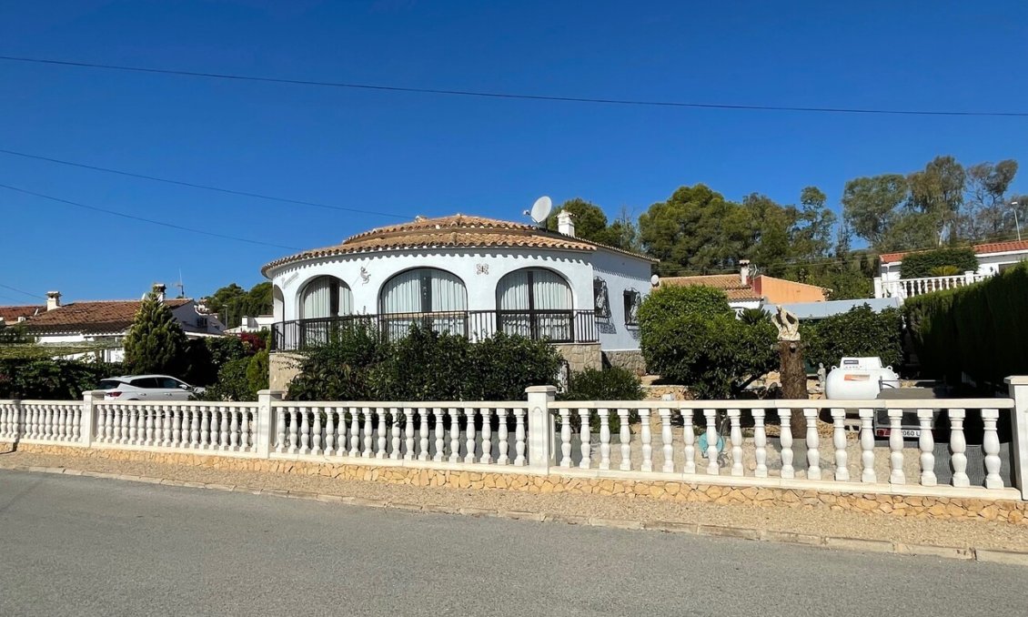 Wiederverkauf - Villa -
Alfas del Pí - Costa Blanca