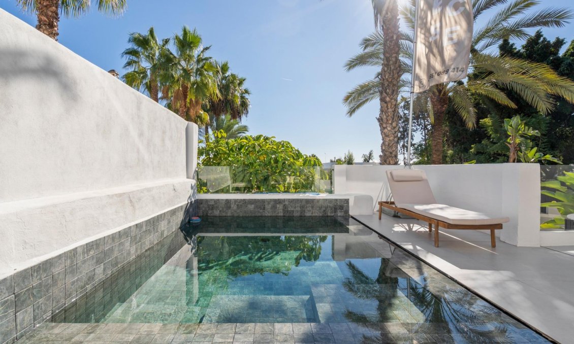 Neue Gebäude - Wohnung -
Estepona - El Paraíso