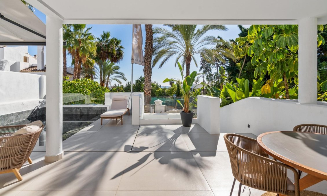 Neue Gebäude - Wohnung -
Estepona - El Paraíso