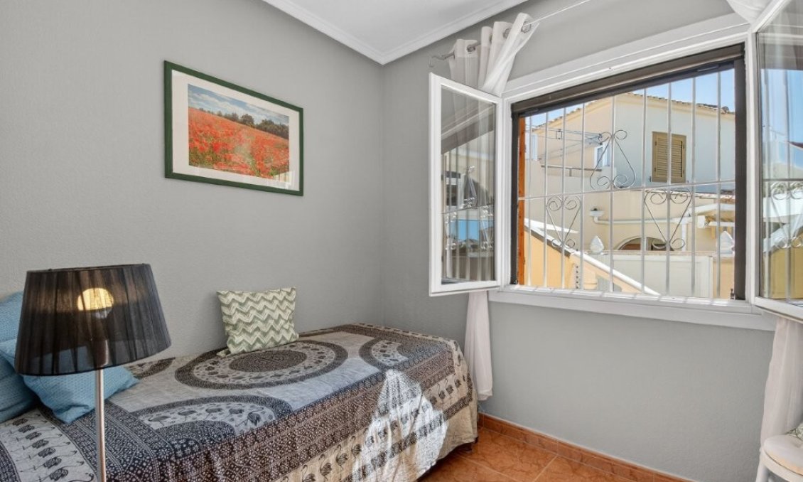 Wiederverkauf - Quad House -
Playa Flamenca - Serena III