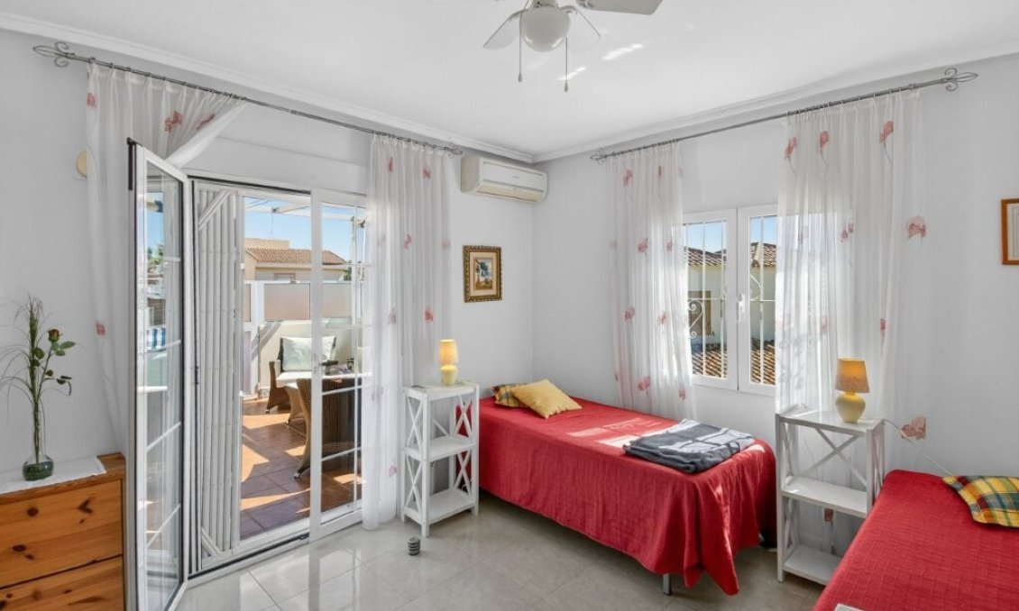 Wiederverkauf - Quad House -
Playa Flamenca - Serena III