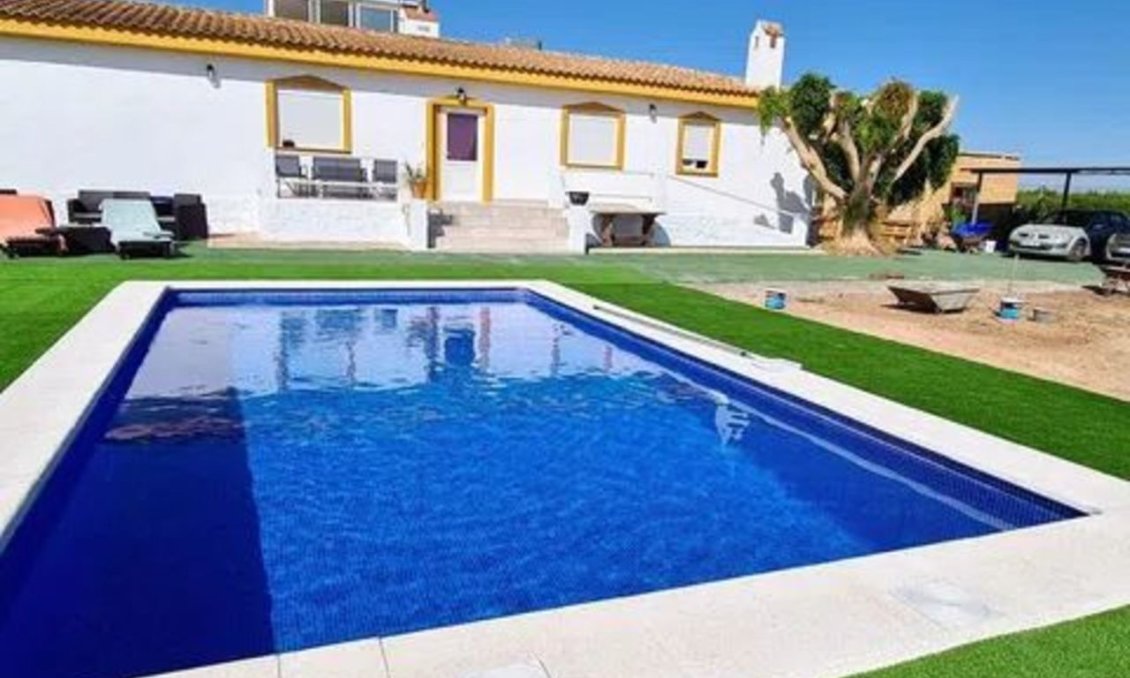 Wiederverkauf - Villa -
San Miguel de Salinas - Inland