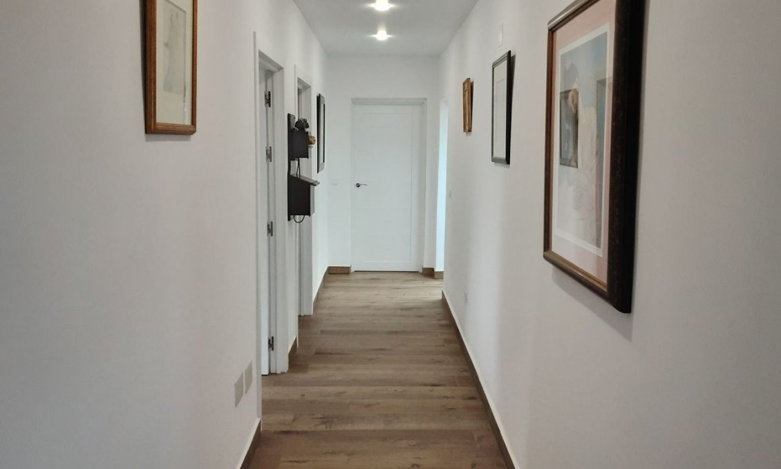 Wiederverkauf - Villa -
San Miguel de Salinas - Inland