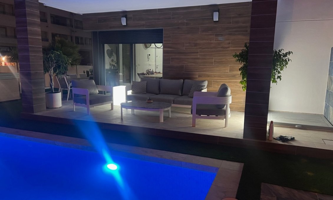 Használt Ingatlanok - Villa -
Los Montesinos - Costa Blanca