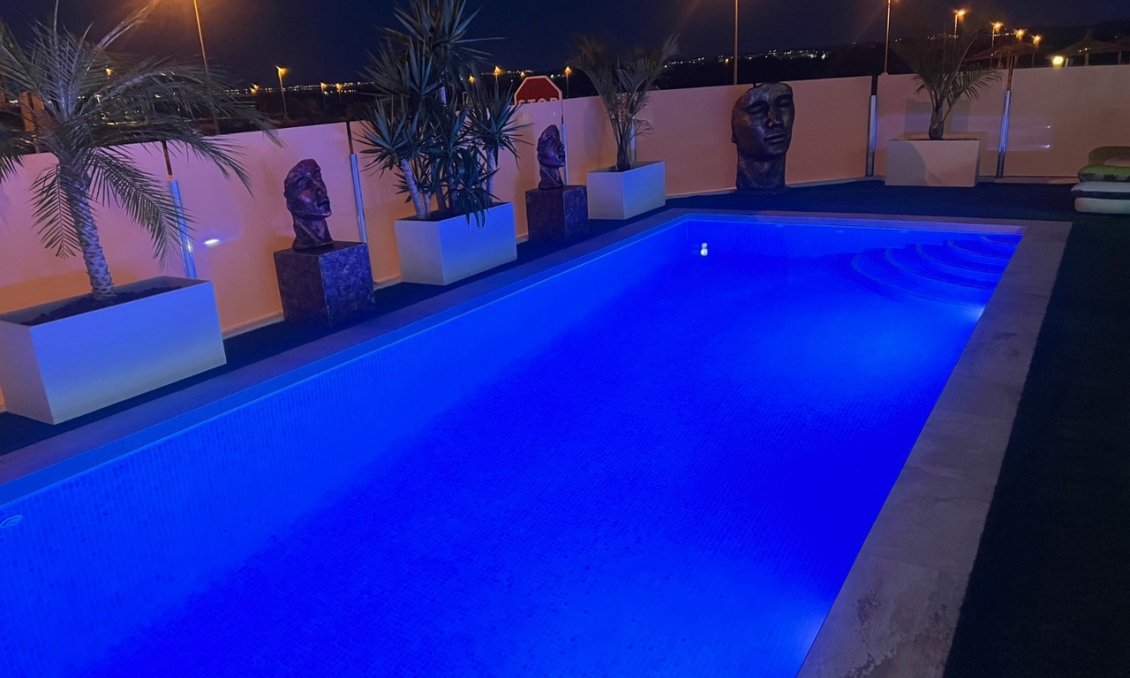 Használt Ingatlanok - Villa -
Los Montesinos - Costa Blanca