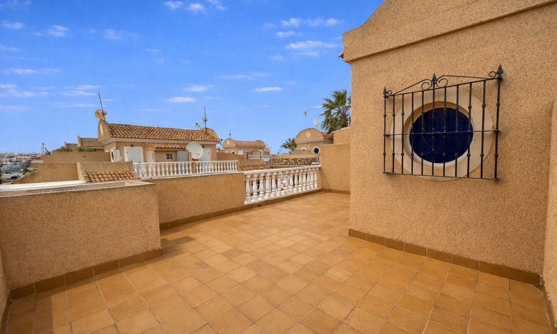 Használt Ingatlanok - Sorház -
Cabo Roig - Costa Blanca