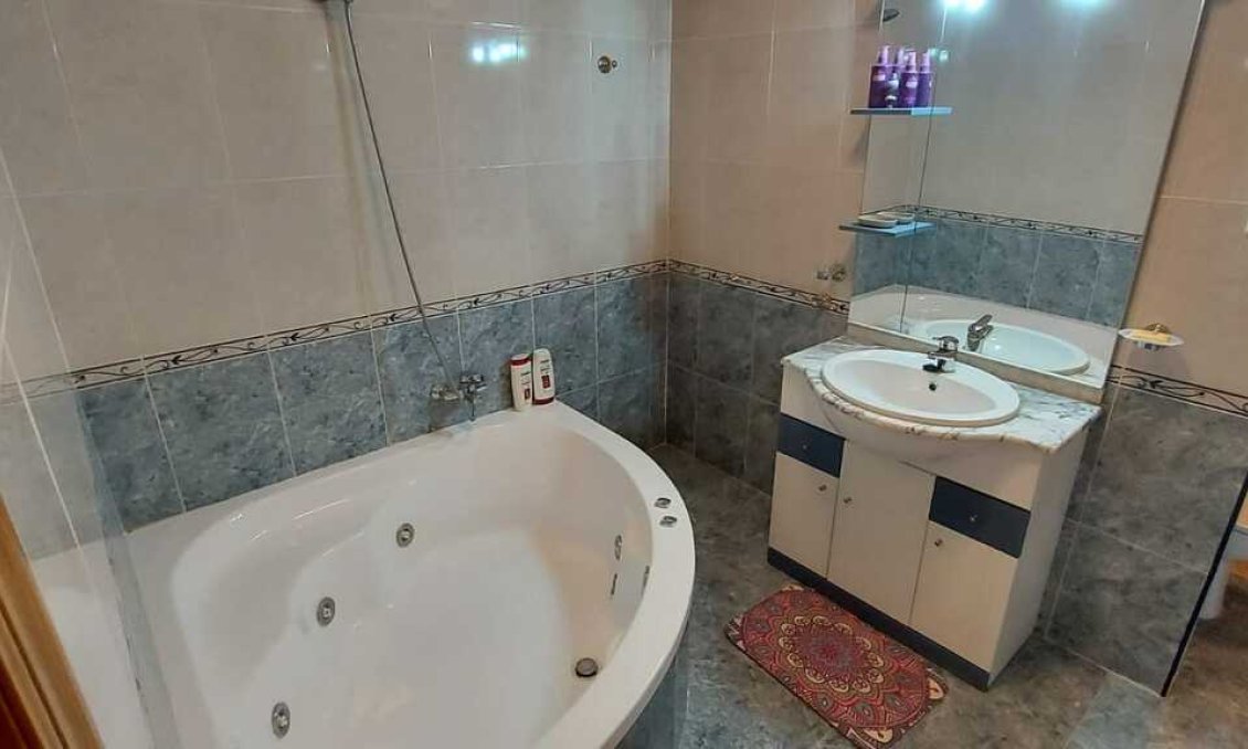 Használt Ingatlanok - Villa -
Calasparra - Inland