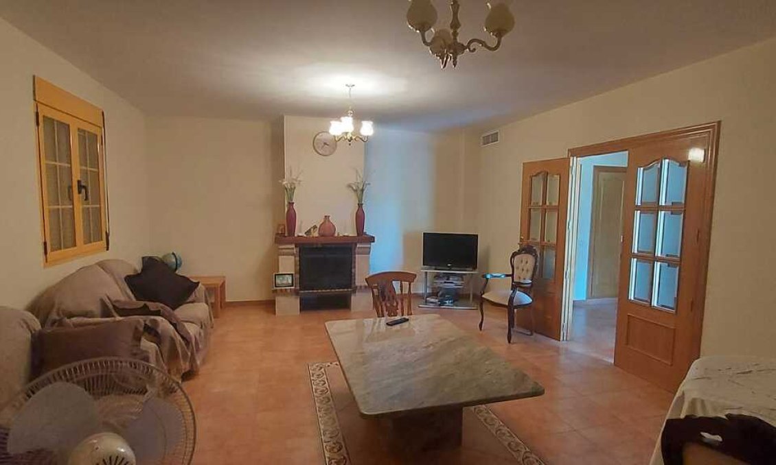 Használt Ingatlanok - Villa -
Calasparra - Inland