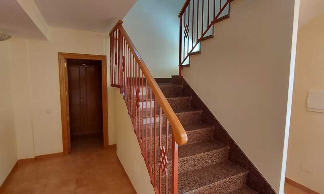 Használt Ingatlanok - Villa -
Calasparra - Inland