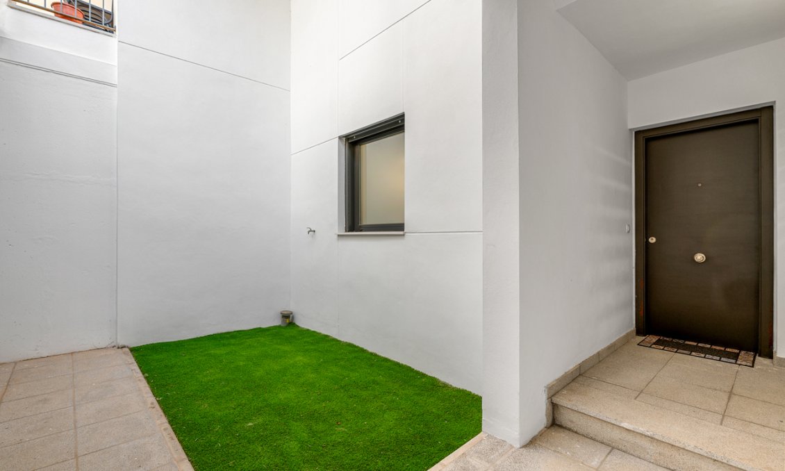 Használt Ingatlanok - Apartman -
Campoamor - Costa Blanca