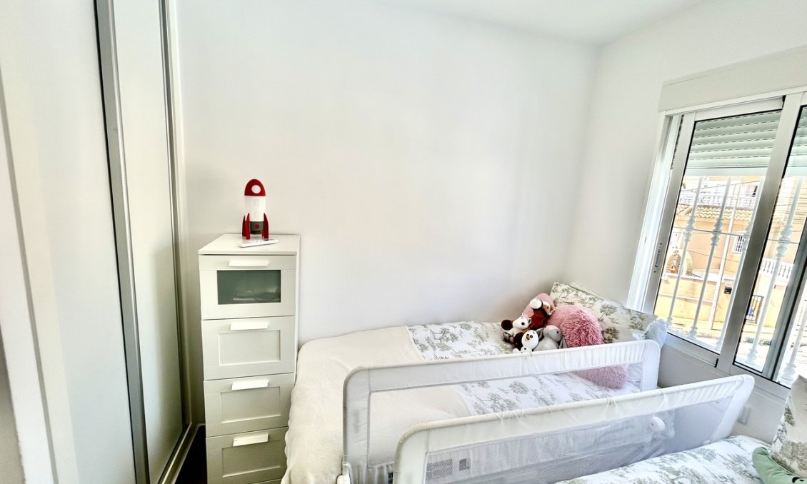 Segunda mano - Villa -
Villamartin - Costa Blanca