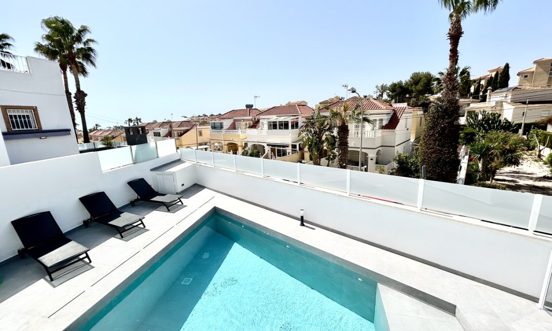 Segunda mano - Villa -
Villamartin - Costa Blanca