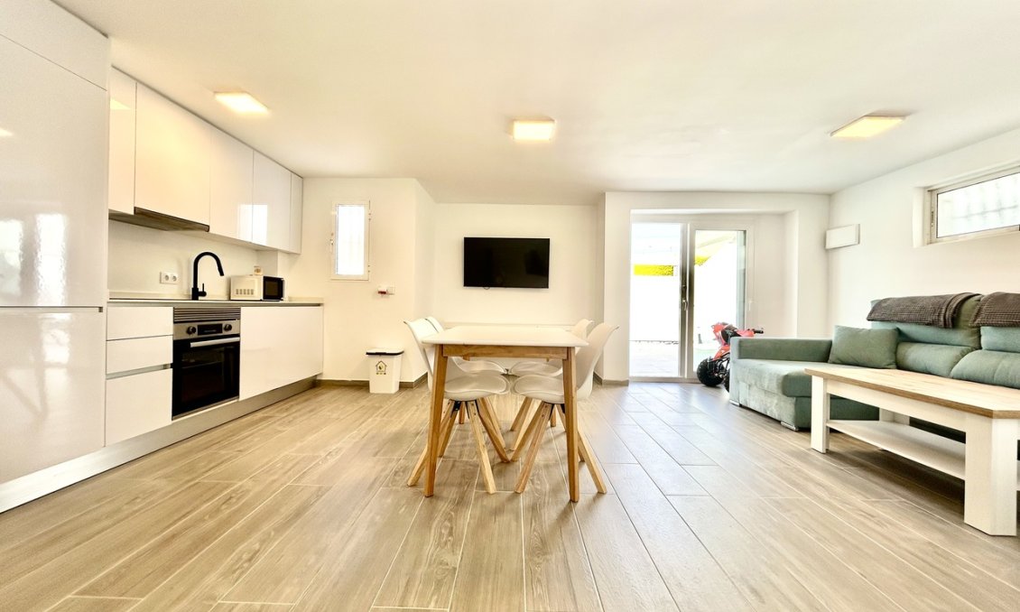 Segunda mano - Villa -
Villamartin - Costa Blanca