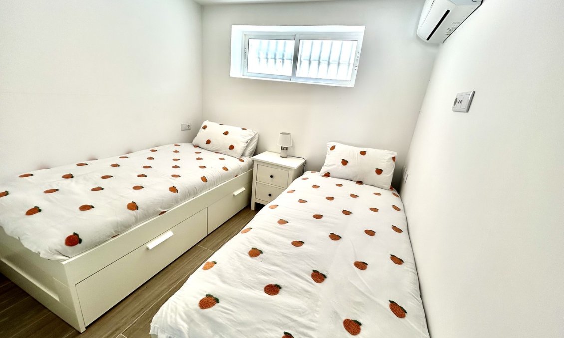 Segunda mano - Villa -
Villamartin - Costa Blanca