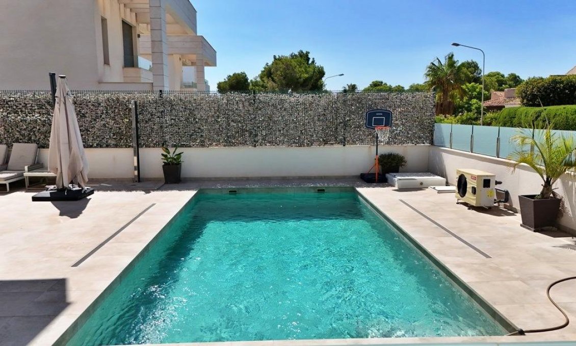 Segunda mano - Villa -
Orihuela Costa - Villamartín