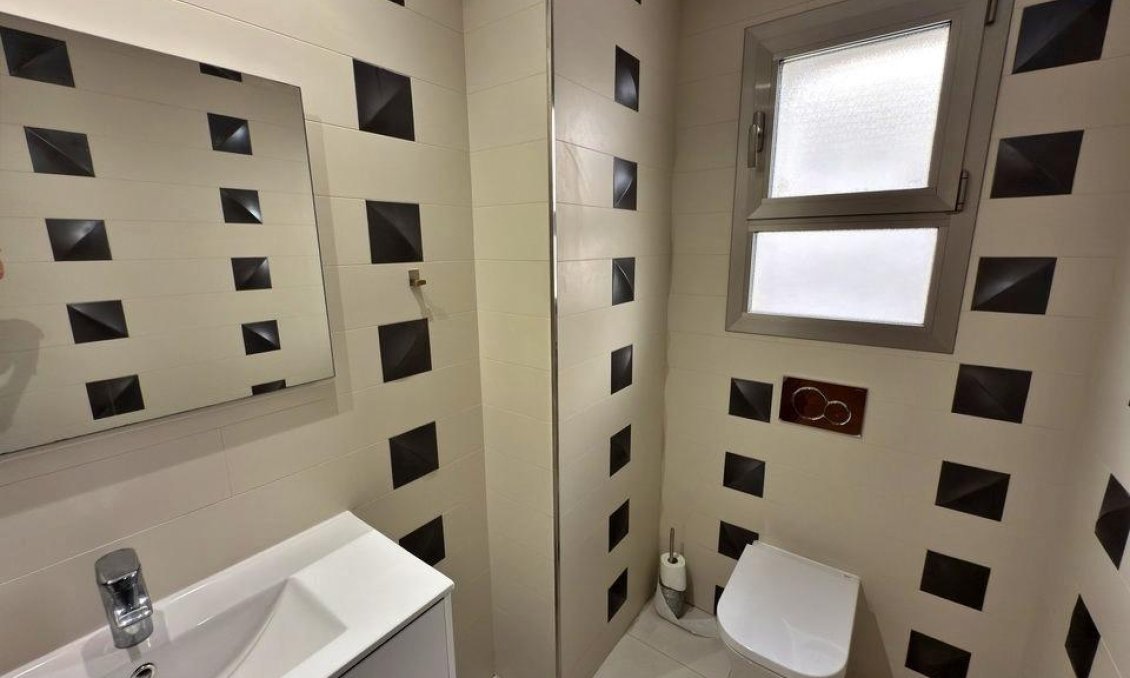 Segunda mano - Villa -
Orihuela Costa - Villamartín