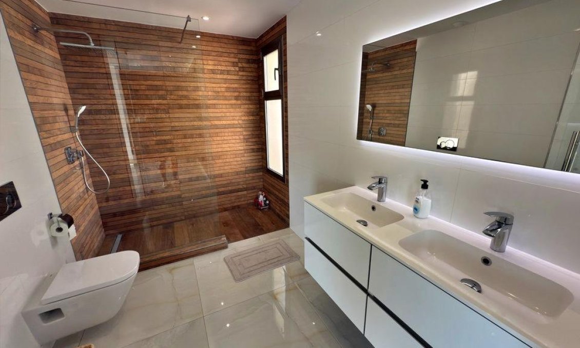 Segunda mano - Villa -
Orihuela Costa - Villamartín