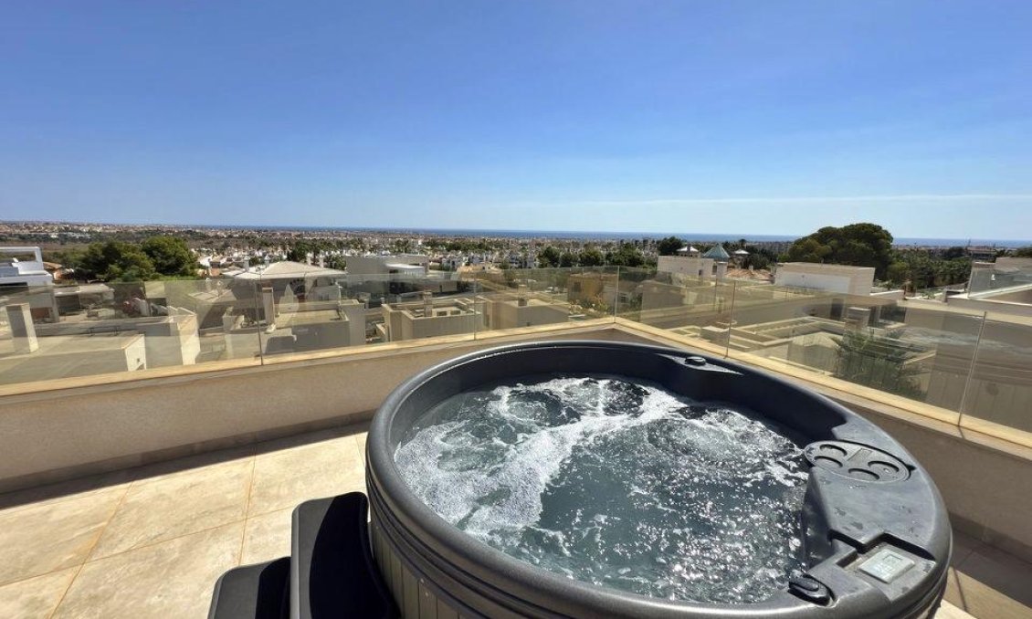 Segunda mano - Villa -
Orihuela Costa - Villamartín