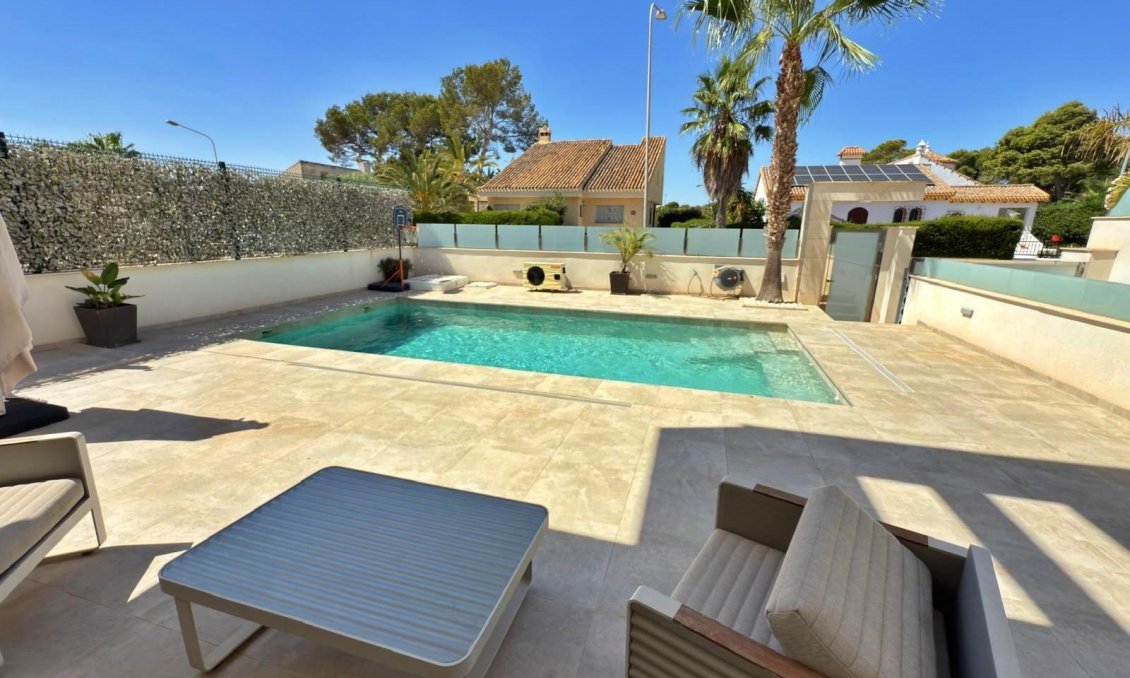 Segunda mano - Villa -
Orihuela Costa - Villamartín