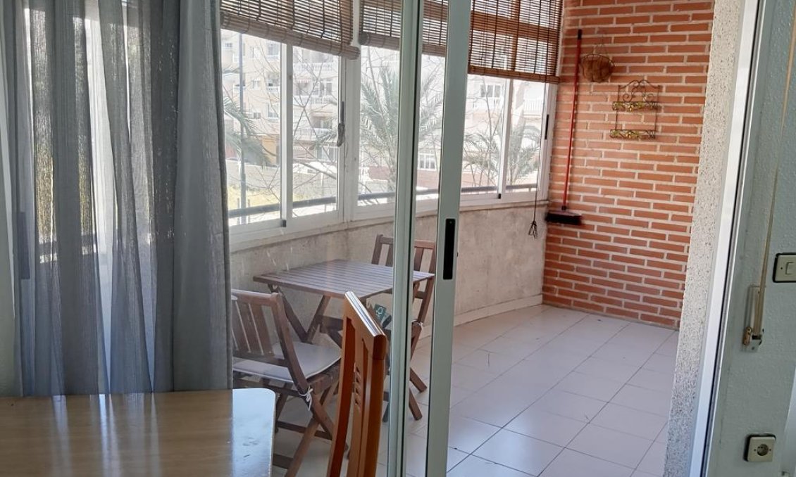 Segunda mano - Apartamento -
Torrevieja - Habaneras