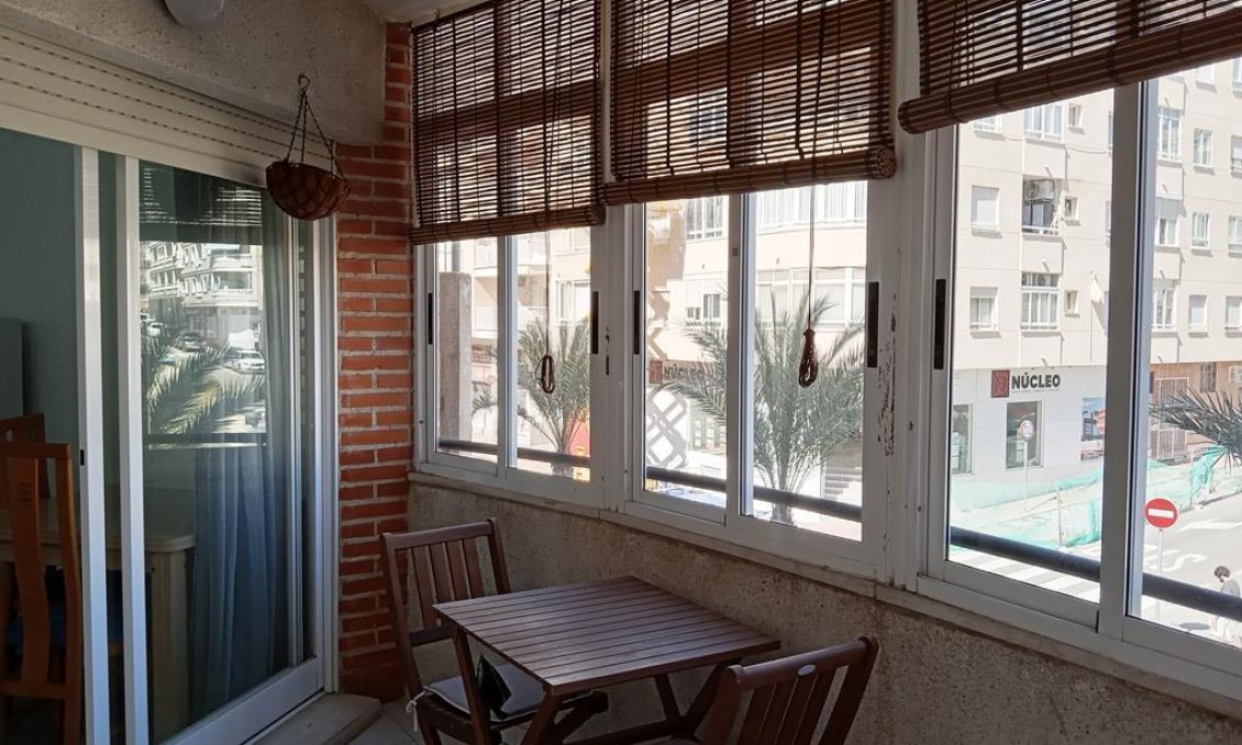 Segunda mano - Apartamento -
Torrevieja - Habaneras