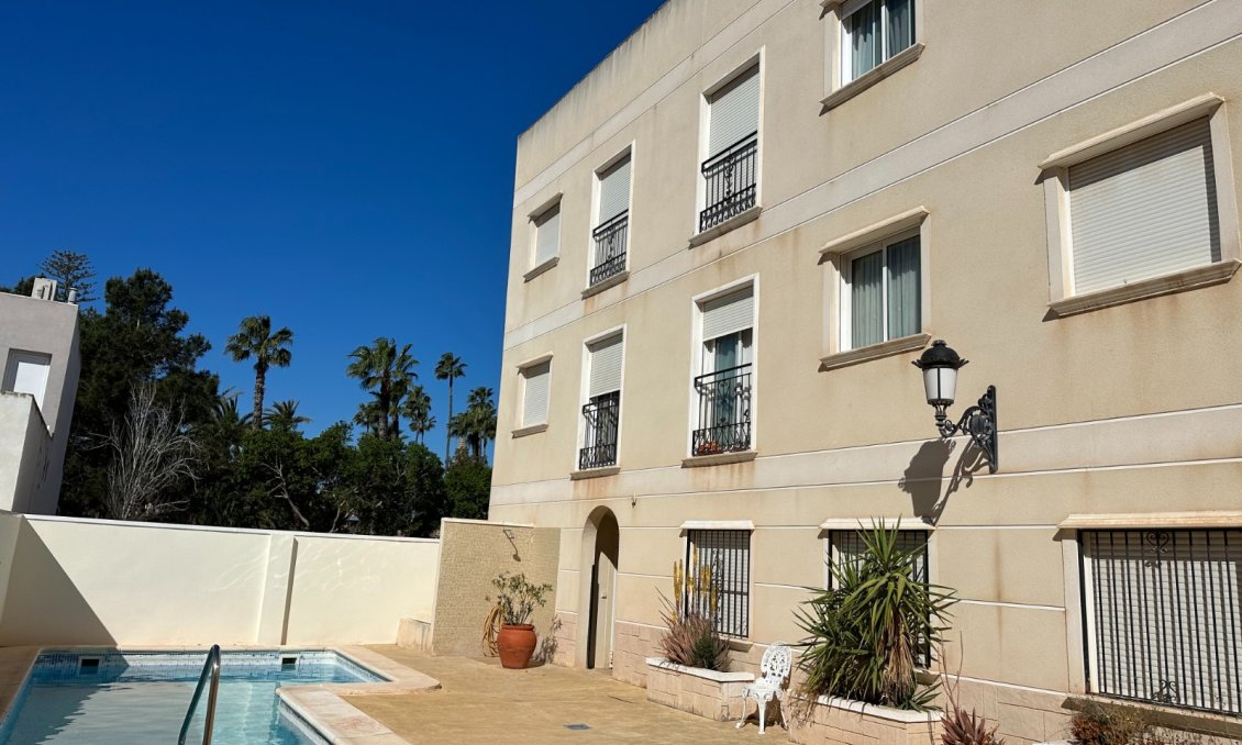 Segunda mano - Apartamento -
Jacarilla - Inland