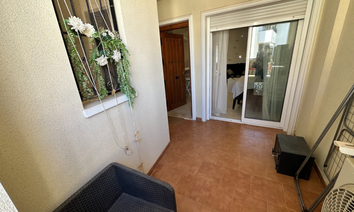 Segunda mano - Apartamento -
Jacarilla - Inland