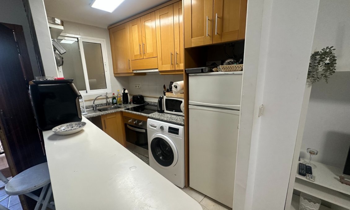 Segunda mano - Apartamento -
Jacarilla - Inland