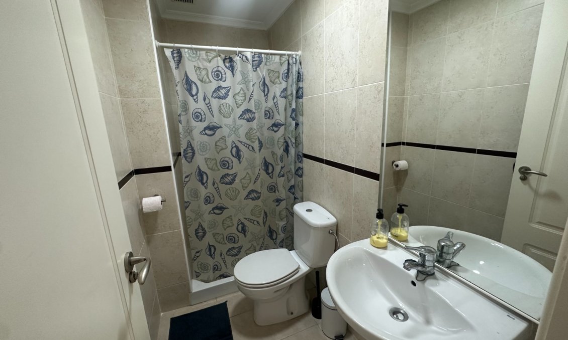 Segunda mano - Apartamento -
Jacarilla - Inland