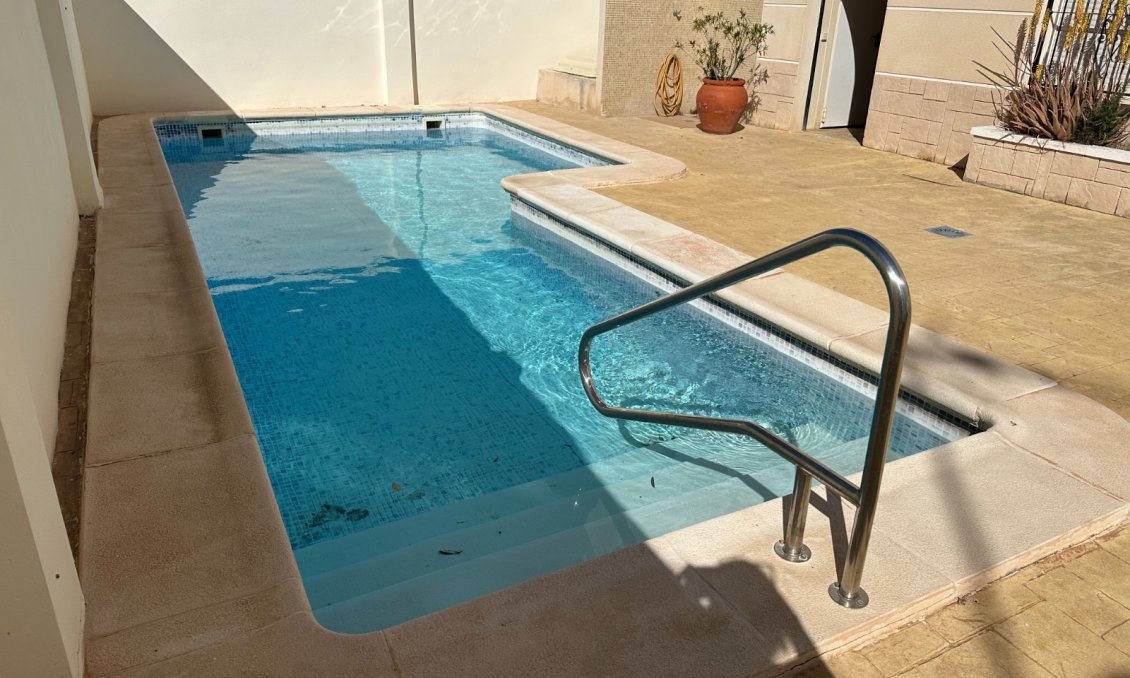 Segunda mano - Apartamento -
Jacarilla - Inland