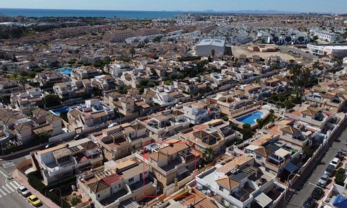 Használt Ingatlanok - Kétszintes lakás -
Torrevieja - Costa Blanca