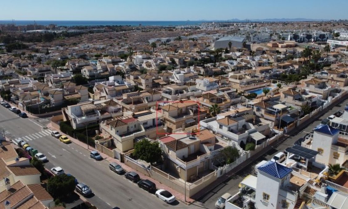 Használt Ingatlanok - Kétszintes lakás -
Torrevieja - Costa Blanca