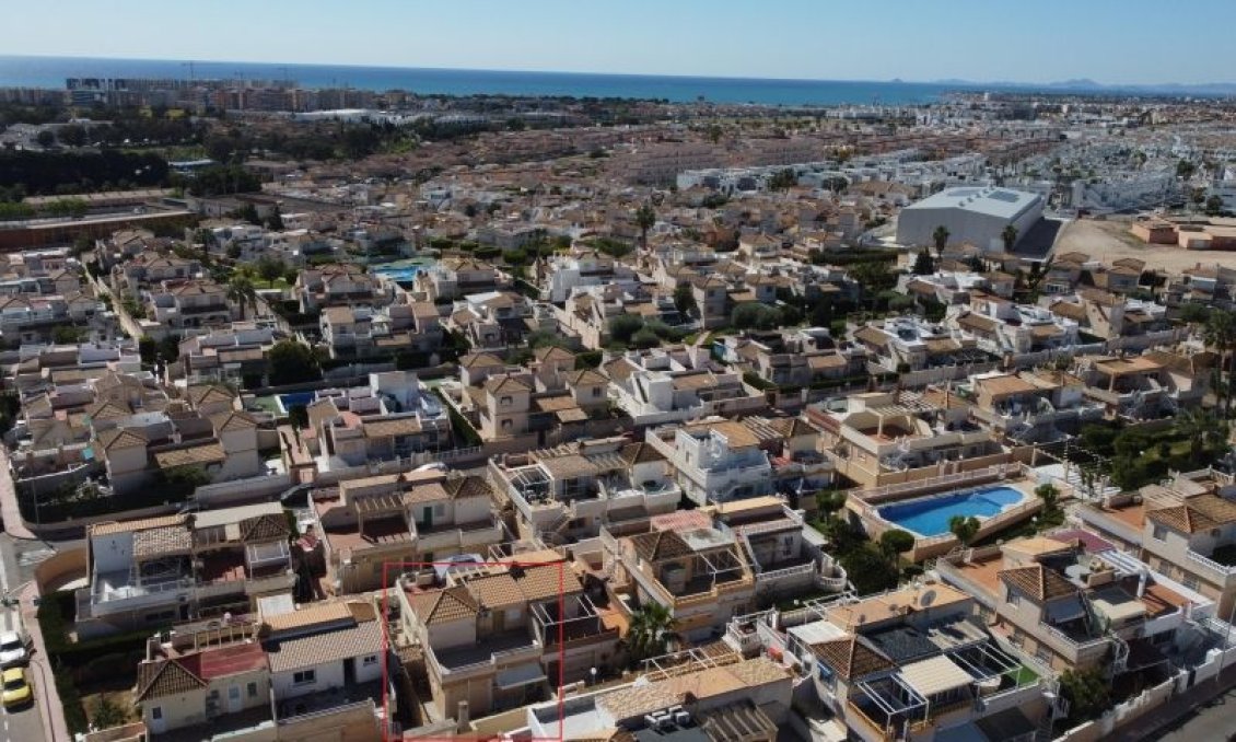 Használt Ingatlanok - Kétszintes lakás -
Torrevieja - Costa Blanca
