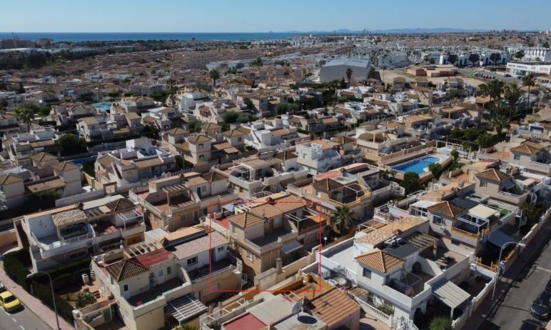 Használt Ingatlanok - Kétszintes lakás -
Torrevieja - Costa Blanca