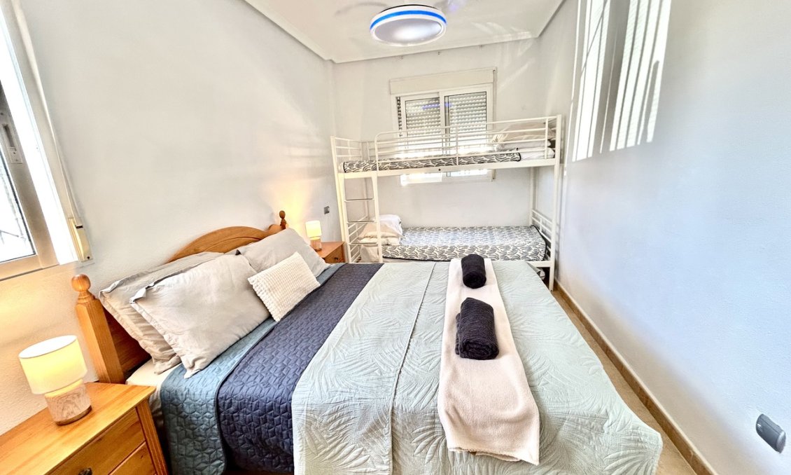 Segunda mano - Apartamento -
Villamartin - Costa Blanca