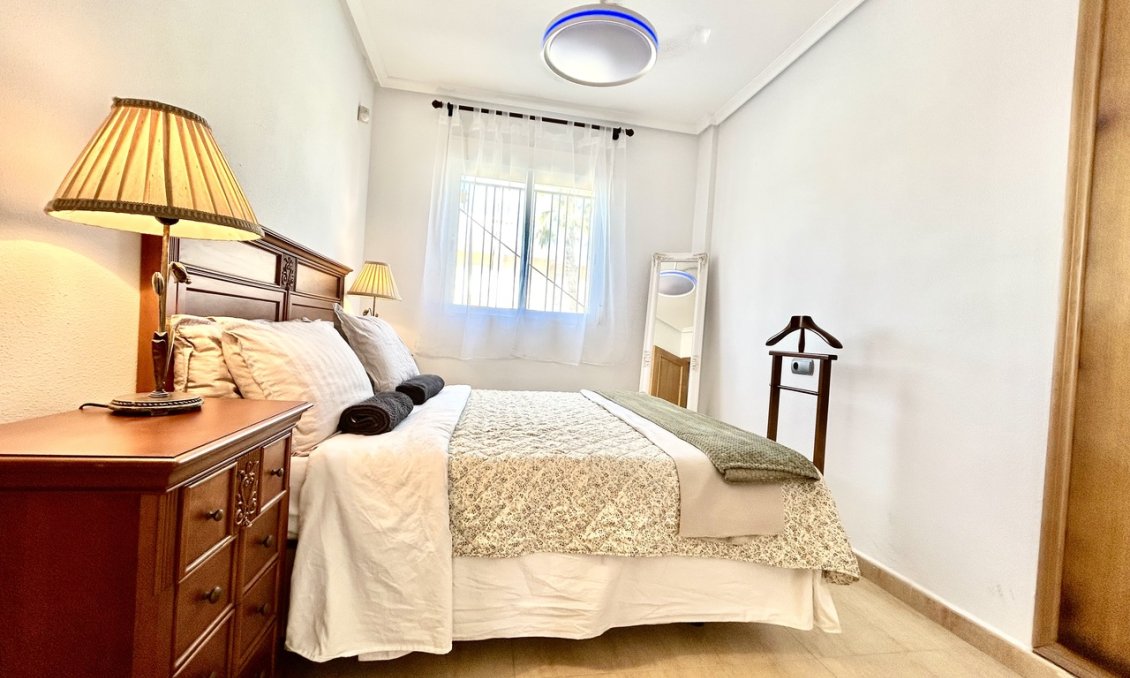 Segunda mano - Apartamento -
Villamartin - Costa Blanca