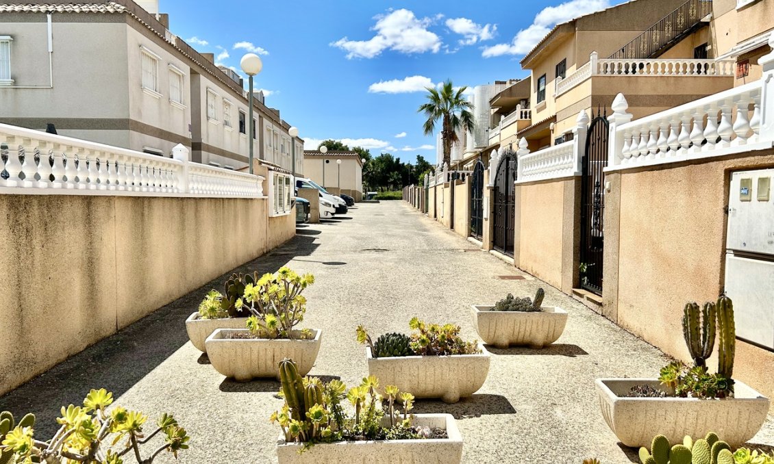 Segunda mano - Apartamento -
Villamartin - Costa Blanca
