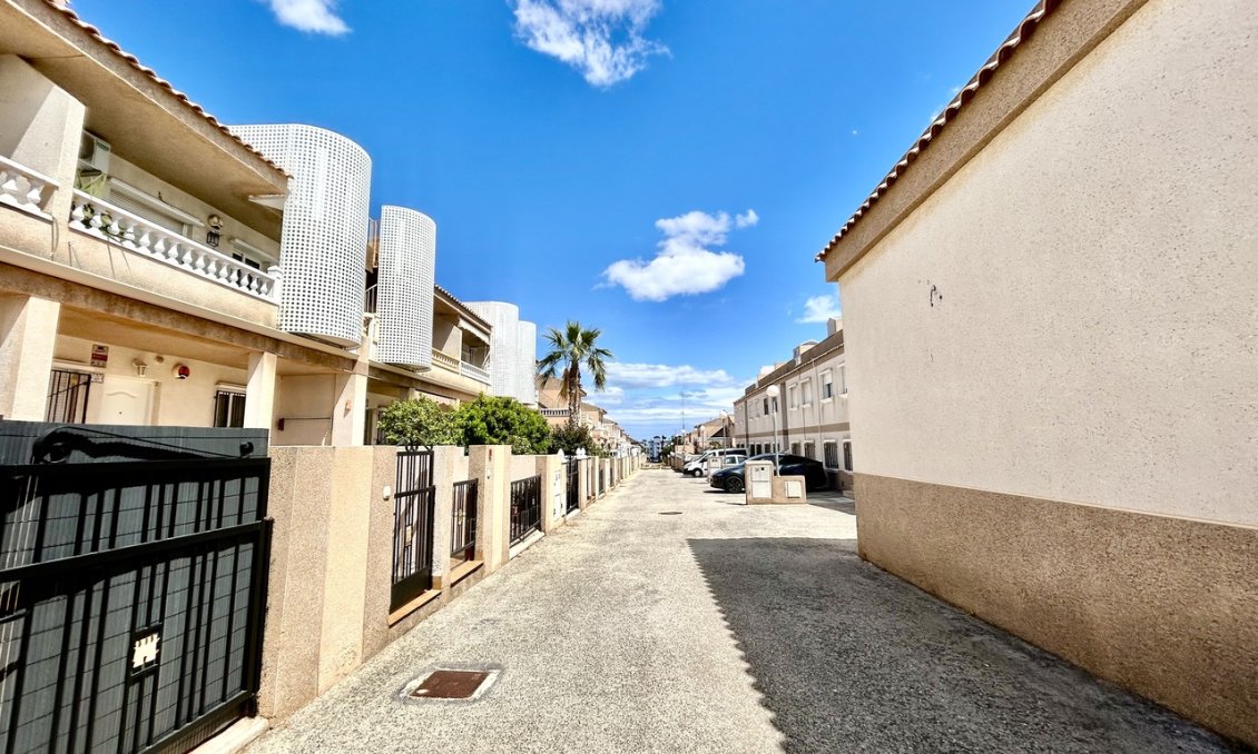 Segunda mano - Apartamento -
Villamartin - Costa Blanca