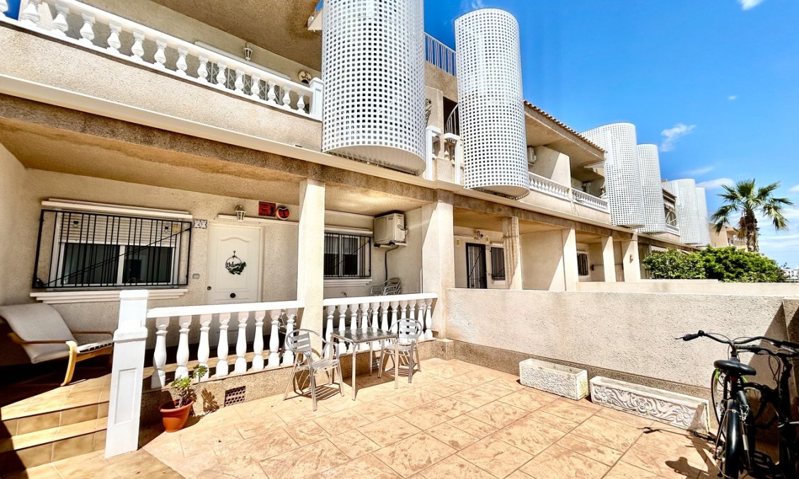 Segunda mano - Apartamento -
Villamartin - Costa Blanca