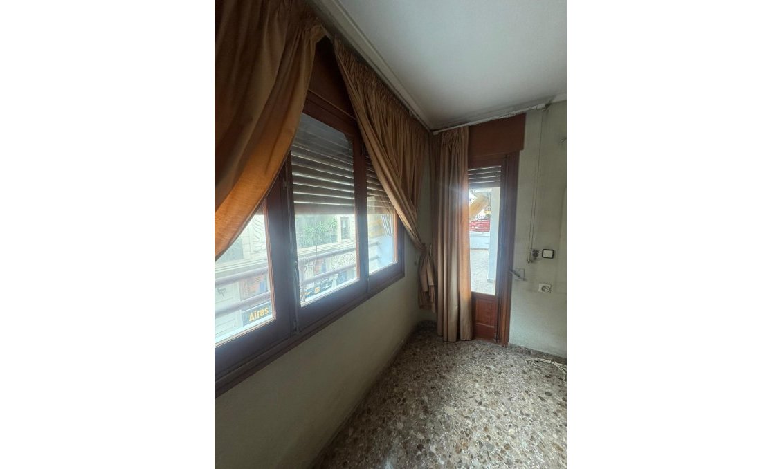 Segunda mano - Apartamento -
Orihuela - Zona Centro