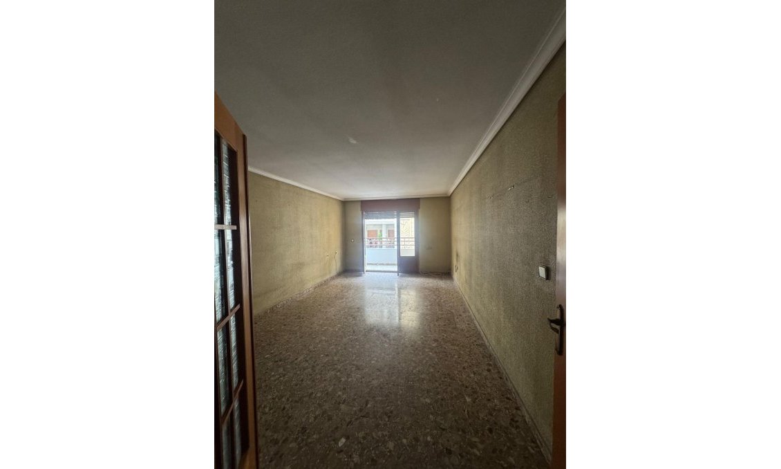 Segunda mano - Apartamento -
Orihuela - Zona Centro