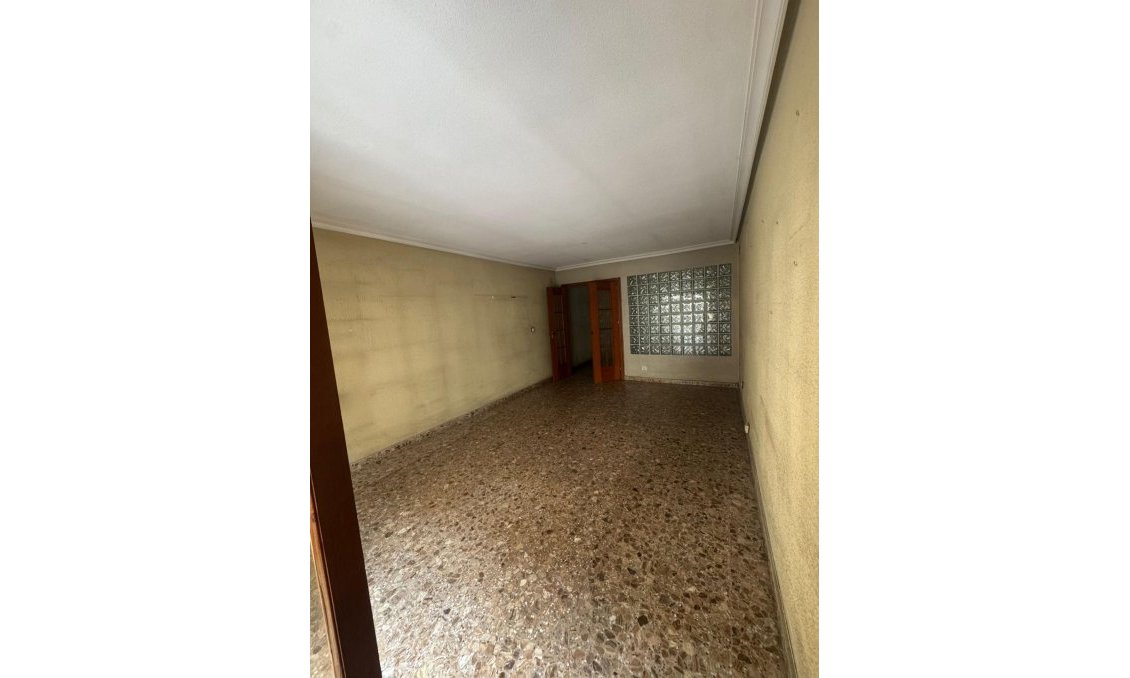 Segunda mano - Apartamento -
Orihuela - Zona Centro