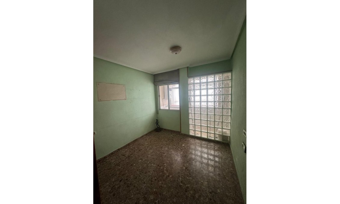 Segunda mano - Apartamento -
Orihuela - Zona Centro