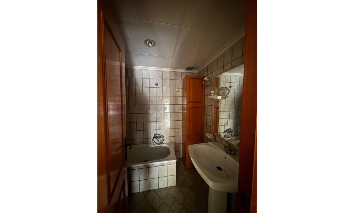 Segunda mano - Apartamento -
Orihuela - Zona Centro