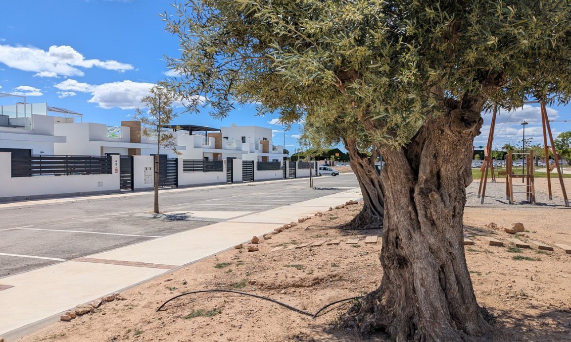 Resale - Villa -
Roldan - Inland