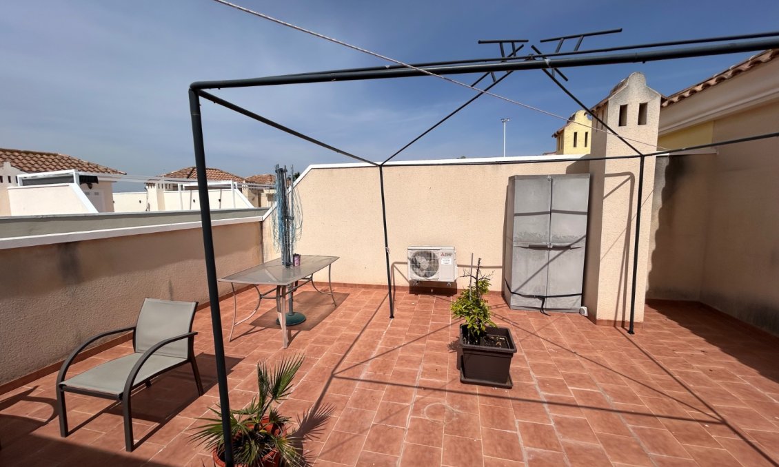 Segunda mano - Apartamento -
Jacarilla - Inland