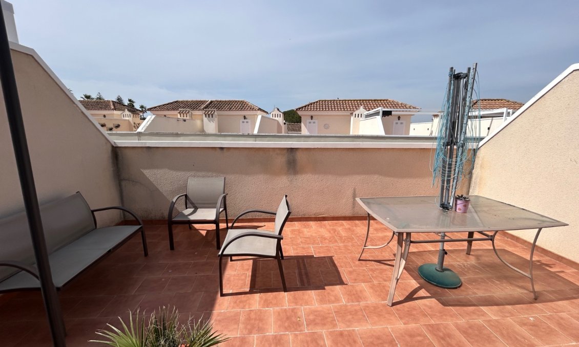 Segunda mano - Apartamento -
Jacarilla - Inland