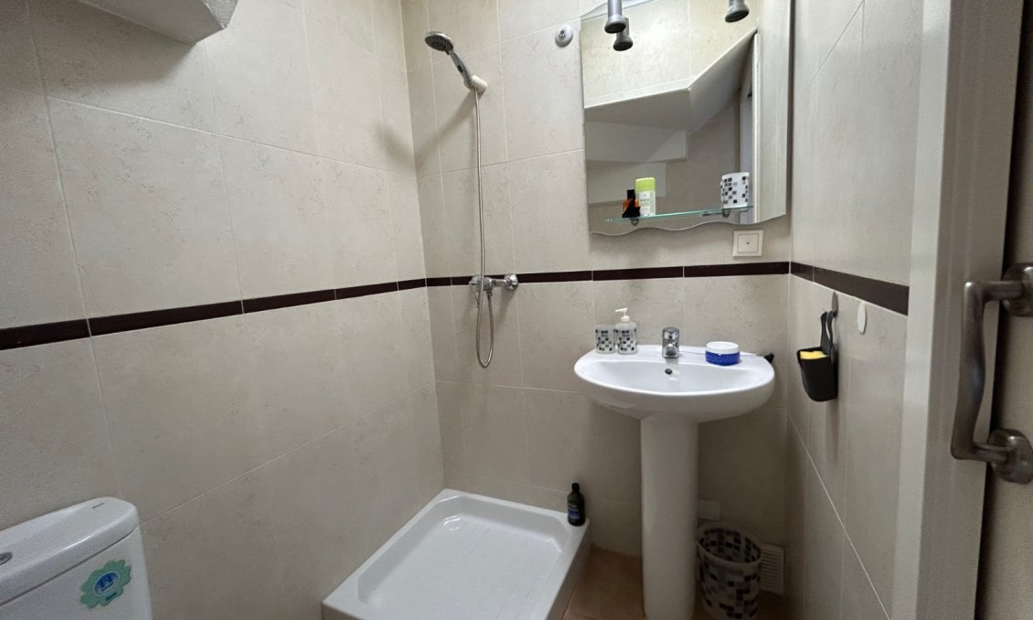 Segunda mano - Apartamento -
Jacarilla - Inland