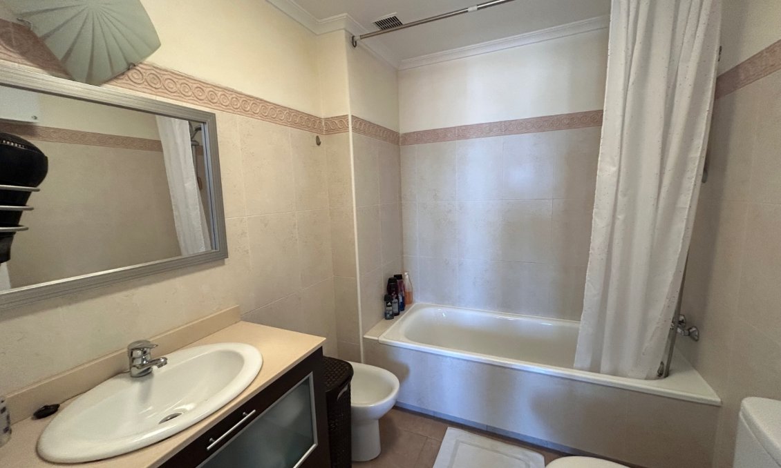 Segunda mano - Apartamento -
Jacarilla - Inland